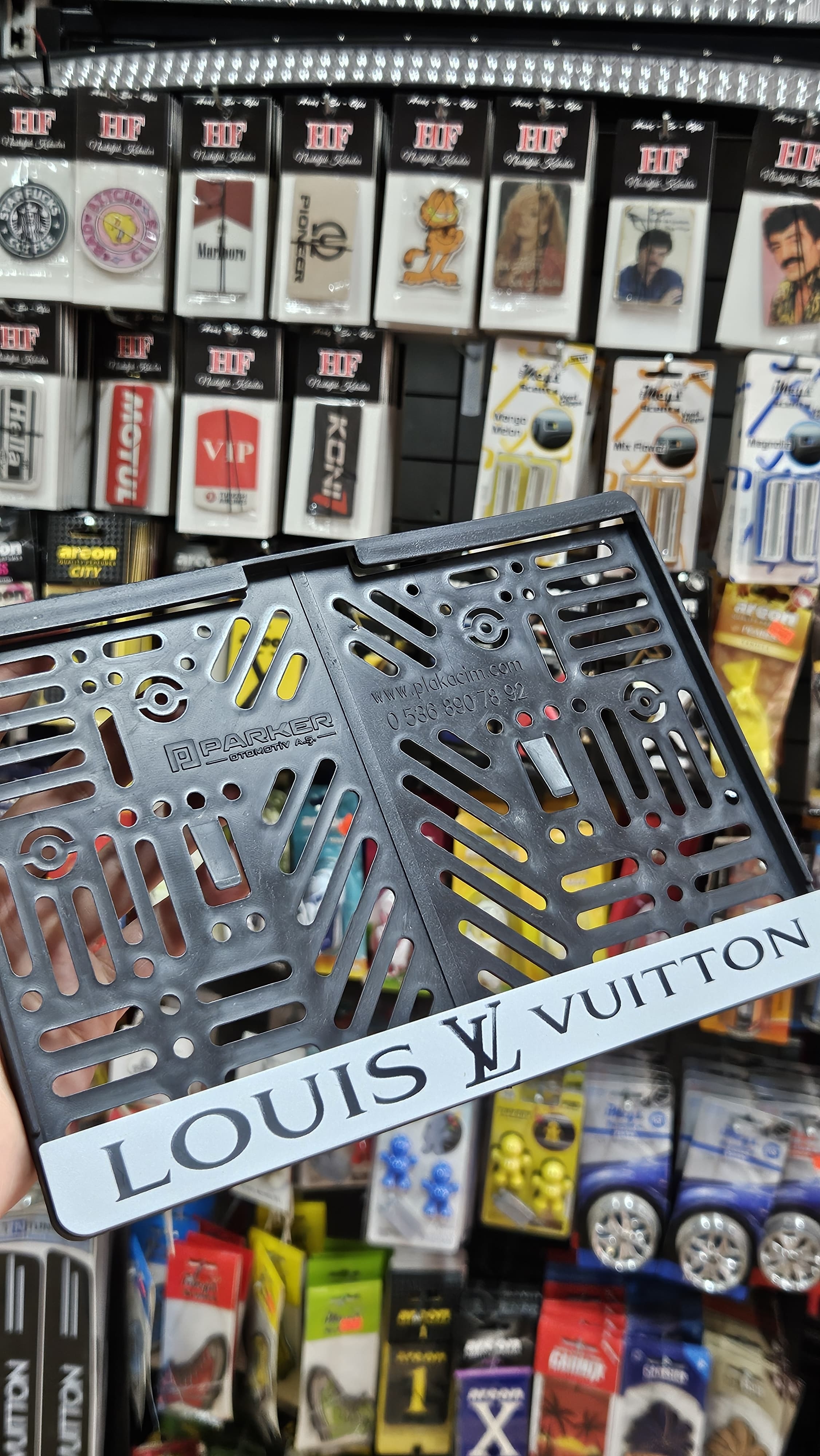 LOUIS VUITTON MOTORSİKLET PLAKALIK 1 ADET