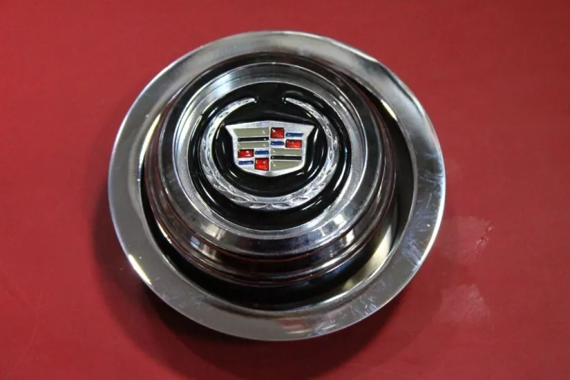 Nikelaj Cadillac Siyah Tofaş Şahin Doğan Kartal Depo Kapağı