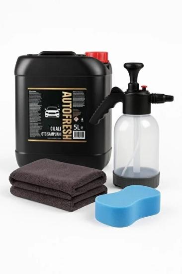 Profesyonel Oto Yıkama Seti (5L Şampuan + Köpük Pompası + Mikrofiber Havlu + Sünger)